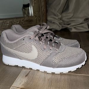 Women’s Runner 2 'Pumice Moon Particle